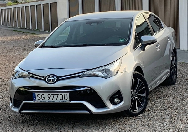 Toyota Avensis cena 59999 przebieg: 195123, rok produkcji 2018 z Będzin małe 277